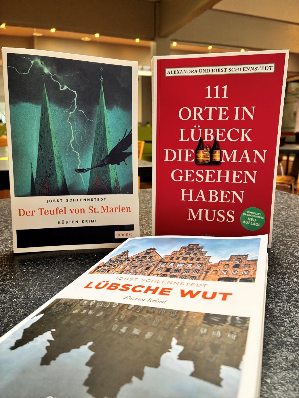 Lübeck-Krimis von Jobst Schlennstedt im Bistro Hoffmann